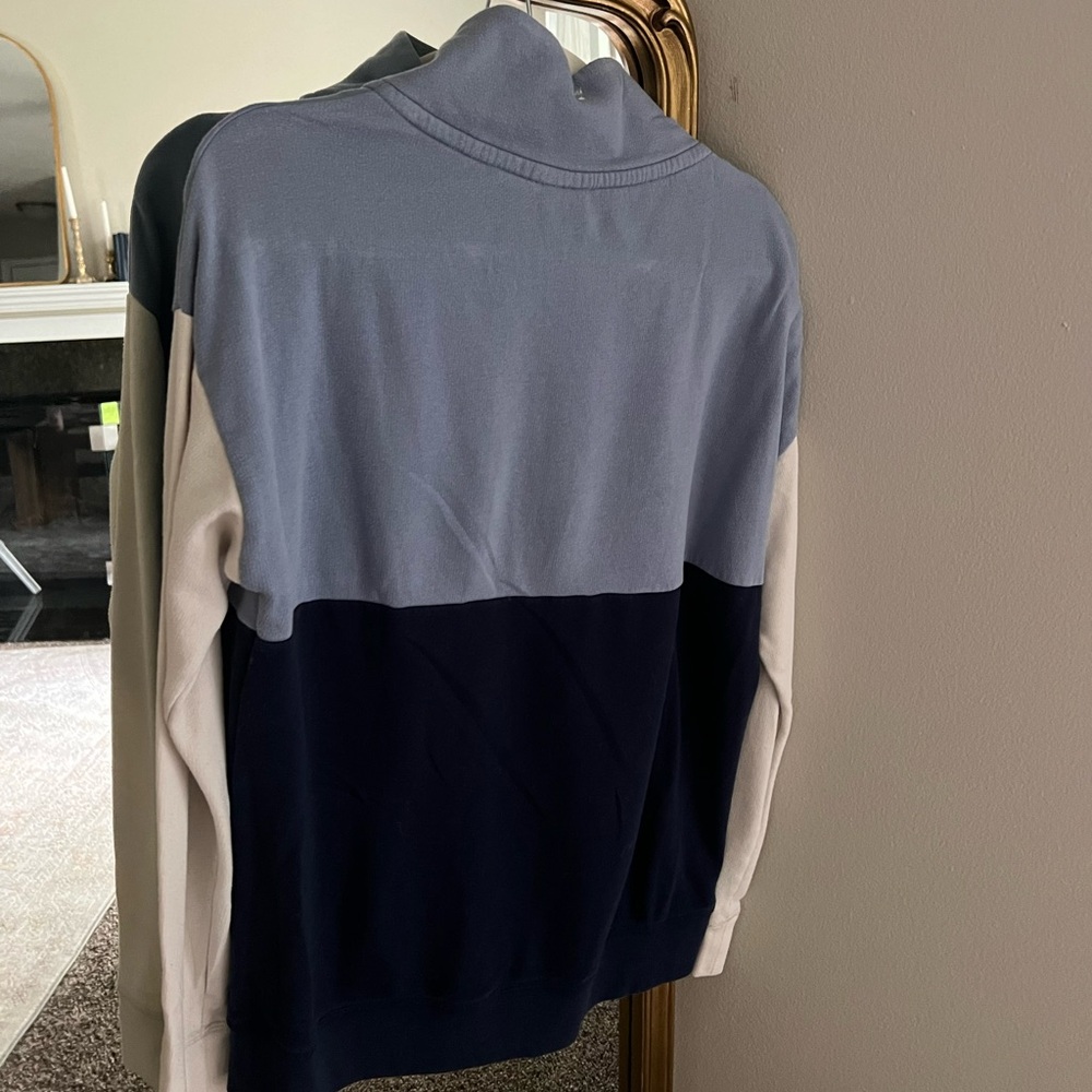 Victoria’s Secret pink zip up sweater blue and white - Picture 3 of 3